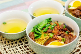 Mie Ayam Jamur: Kelezatan Mie Kenyal dengan Topping Ayam dan Jamur yang Gurih